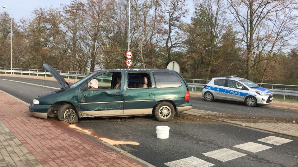 wypadek w Opolu na wysokości ulicy Niemodlińśkiej [fot. Mariusz Materlik]