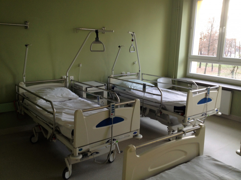 Nowoczesne łóżka dla pacjentów trafiły do BCM-u [fot. Maciej Stępień]