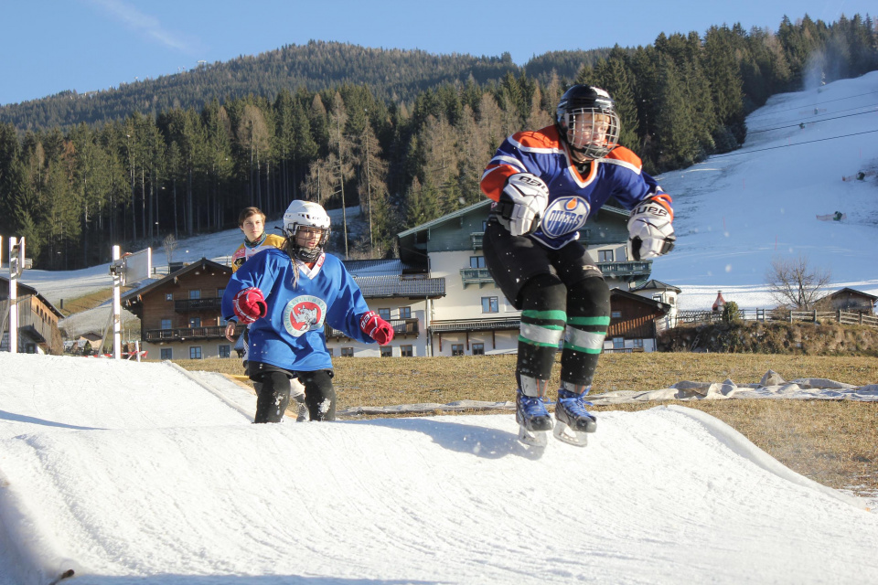 Młodzi adepci ice cross downhillu wystartowali w zawodach w Austrii [fot. Piotr Sajko]