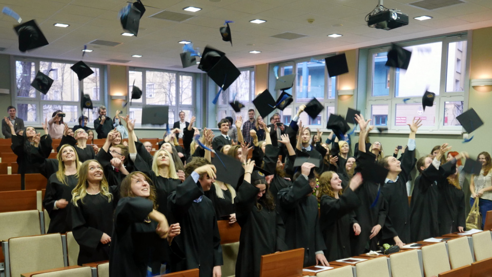 Studenci Europa Master odebrali dyplomy [fot. Mariusz Chałupnik]