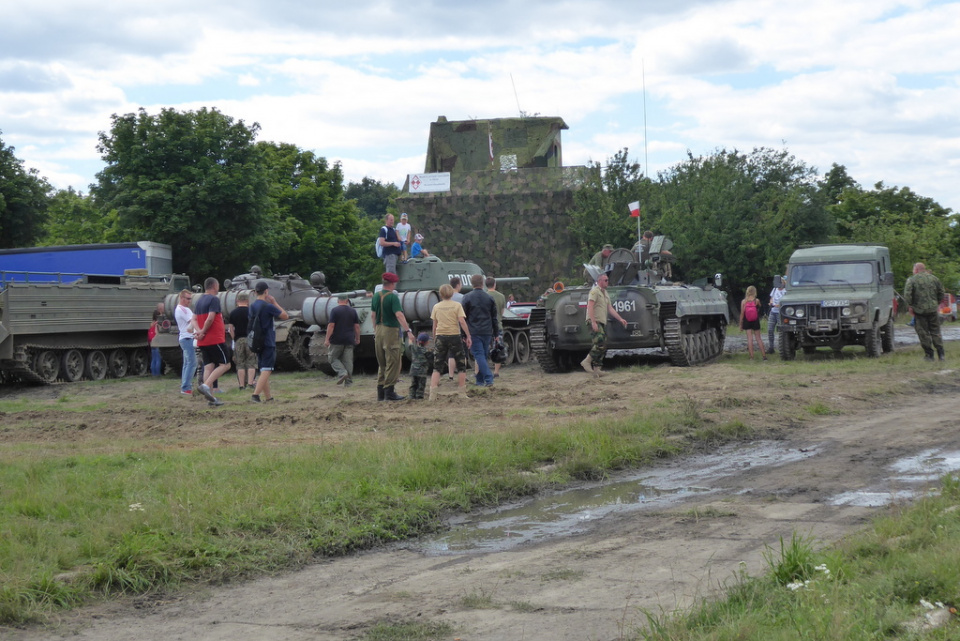 Zlot pojazdów militarnych "Tarcza" na poligonie w Winowie [fot. Monika Pawłowska]