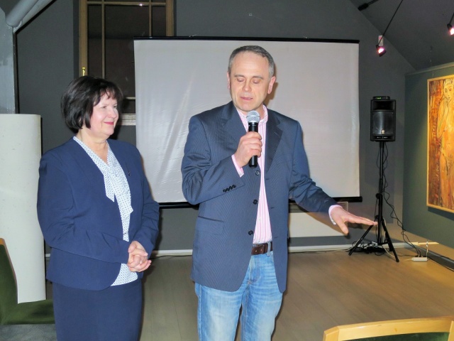 W otoczeniu obrazów i z urodzinowym tortem rozpoczęła się inauguracja Roku Jana Cybisa w województwie opolskim