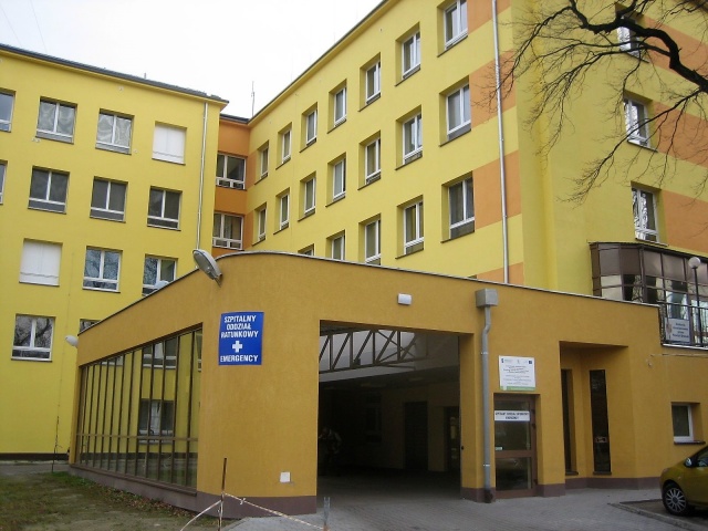 Władze brzeskiego szpitala podsumowały finanse. W placówce nadal zaciskają pasa, by wyjść z długów