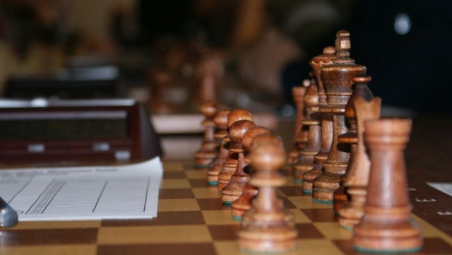Mundurowi walczą o tytuł mistrza szachów