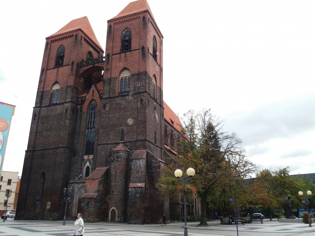 600 lat po konsekracji zabytkowego kościoła w Brzegu. Ruszyła naukowa konferencja