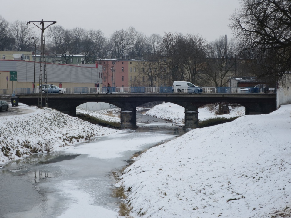Most na rzece Prudnik, który zagrożony jest zamknięciem [zdj. Jan Poniatyszyn]