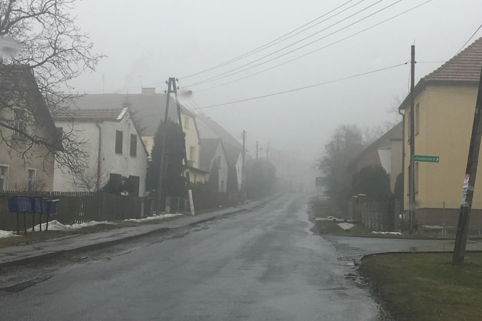 Ze smogiem zmagają się również mieszkańcy wsi [fot. Agnieszka Pospiszyl]