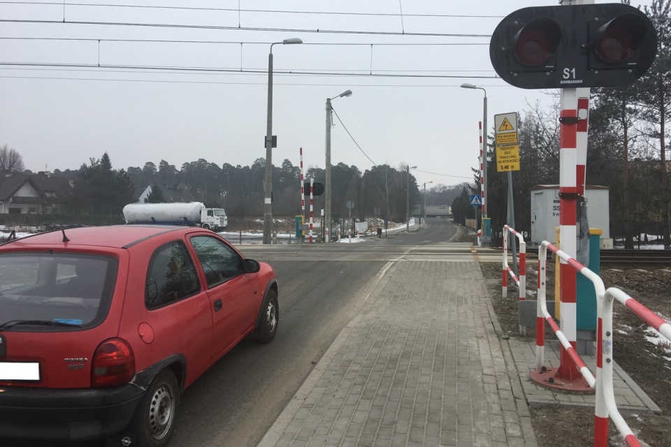 Przejazd na ulicy Kolejowej w Strzelcach Opolskich [fot. Agnieszka Pospiszyl]