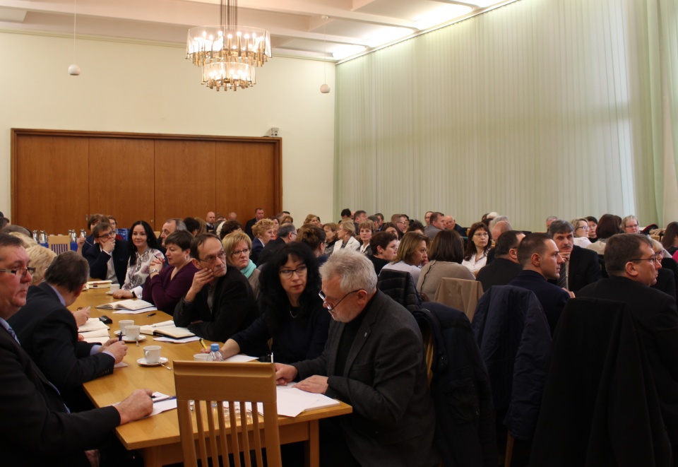 Spotkanie przedstawicieli wojewody opolskiego i kuratorium oświaty z samorządowcami [fot. Ewelina Laxy]