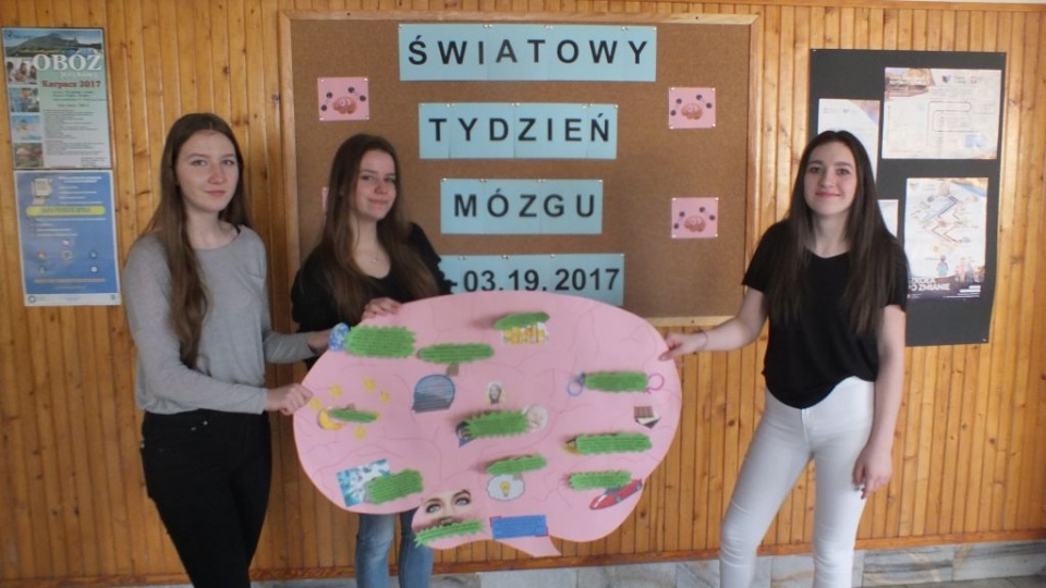 Patrycja Zalewska, Basia Grochowska, Natalia Rapacz z PG 7 w Opolu [fot. Katarzyna Zawadzka]