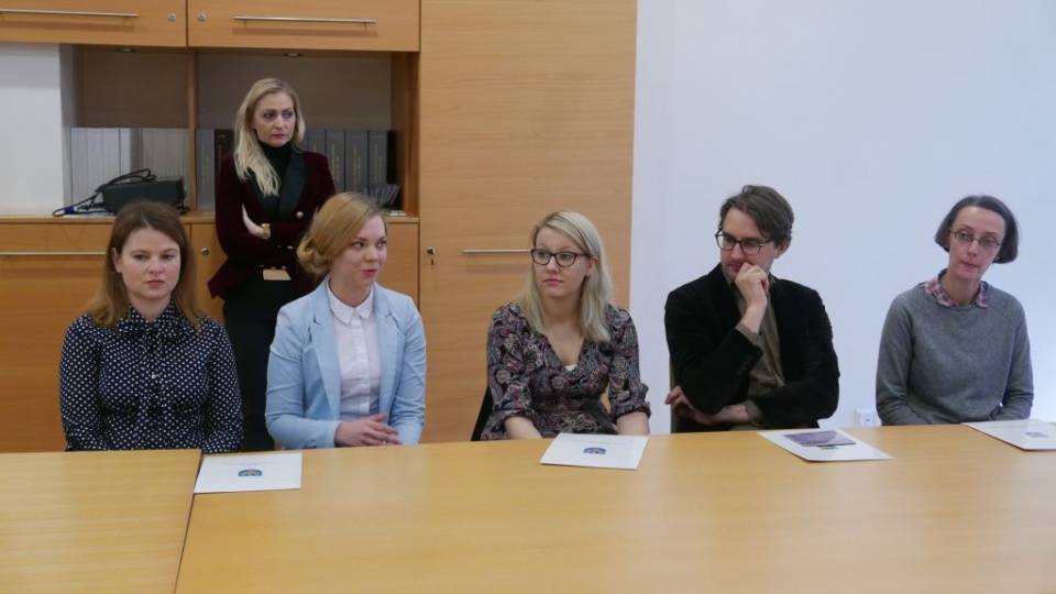 Monika Błażejewska, Natalia Pojasek, Marta Wolna, Roman Szczepanek, Beata Wewiórka i Agnieszka Kamińska [fot. Katarzyna Zawadzka]
