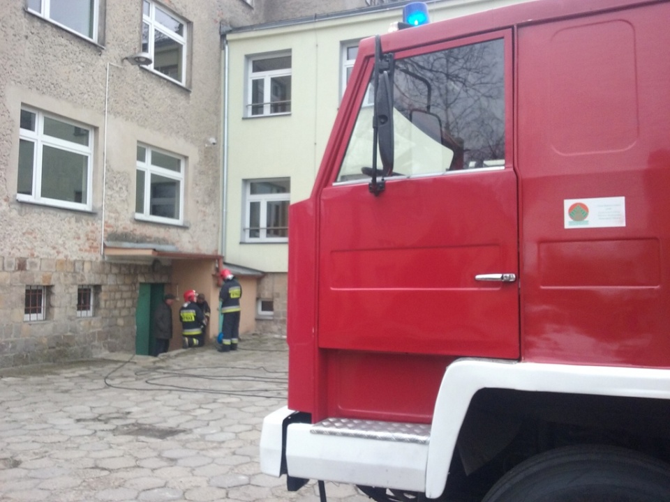 Interwencja straży pożarnej na terenie Państwowej Szkoły Muzycznej w Opolu [fot. Monika Pawłowska]