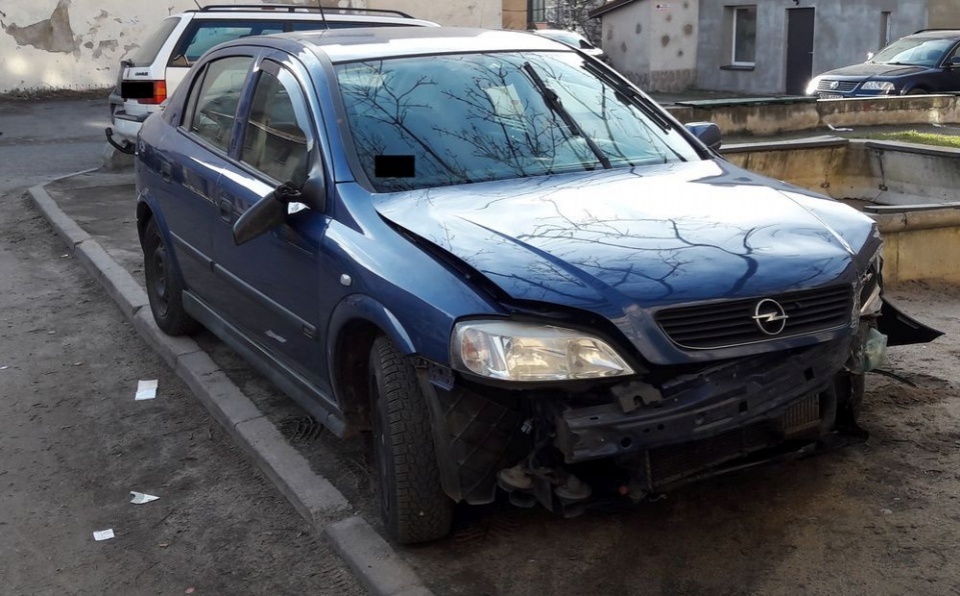 Samochód sprawcy wypadku w Prudniku [zdj. KPP Prudnik]