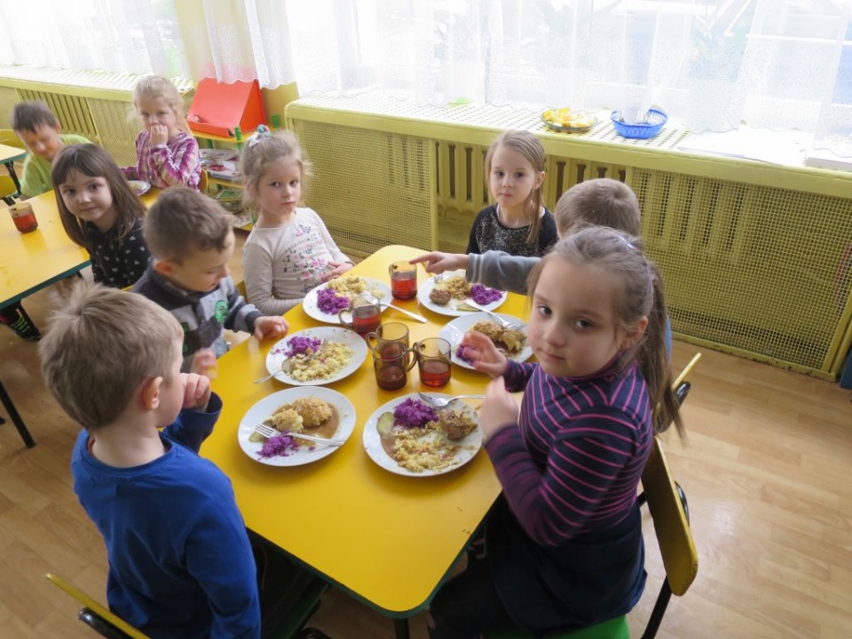 Obiad z wlasnej kuchni w przedszkolu przy ul. Armii Krajowej [Fot.Dorota Kłonowska]