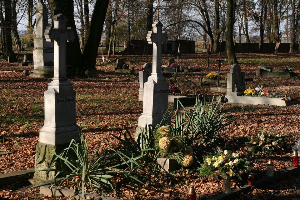 Poznaj portal i publikację o cmentarzu na ul. Wrocławskiej w Opolu [fot. materiały organizatora]