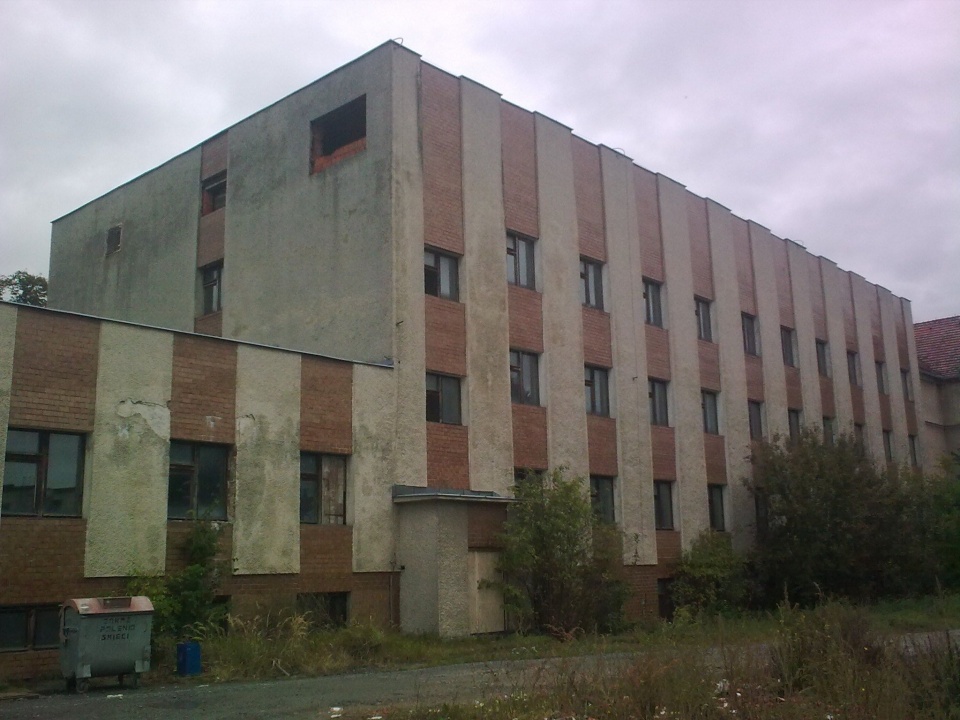 Niedokończony szpital w Głogówku [zdj. Jan Poniatyszyn]