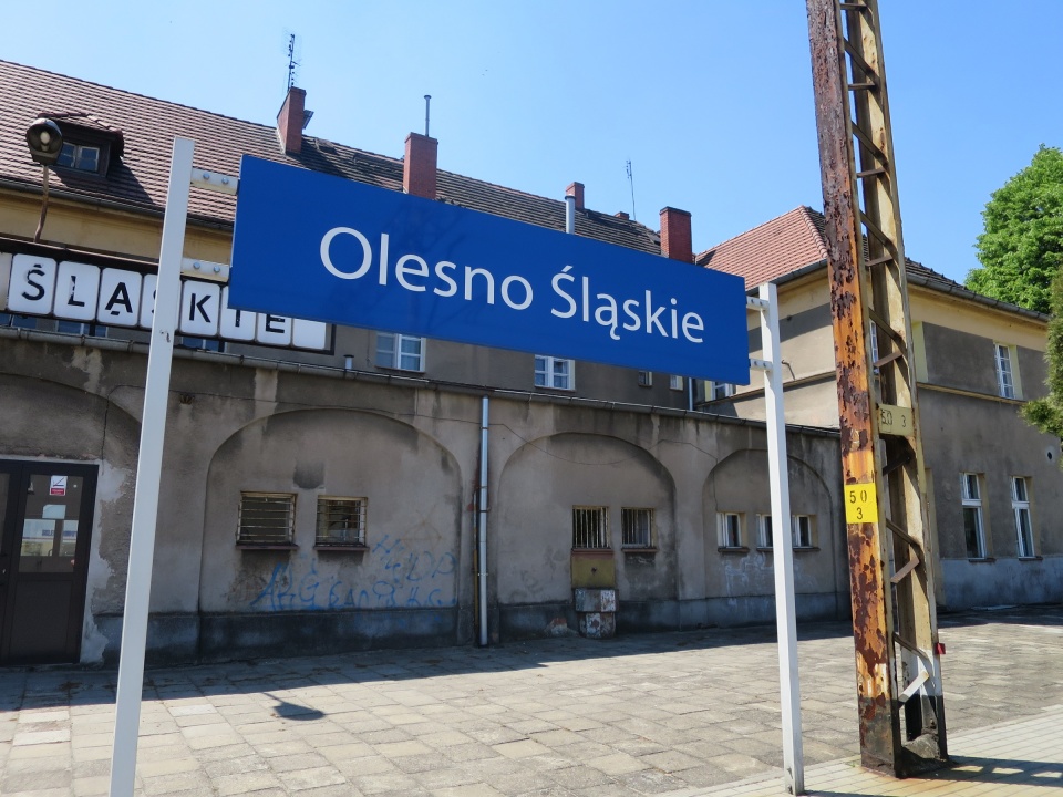 Dworzec w Oleśnie [fot. Kamila Gal-Skorupa]