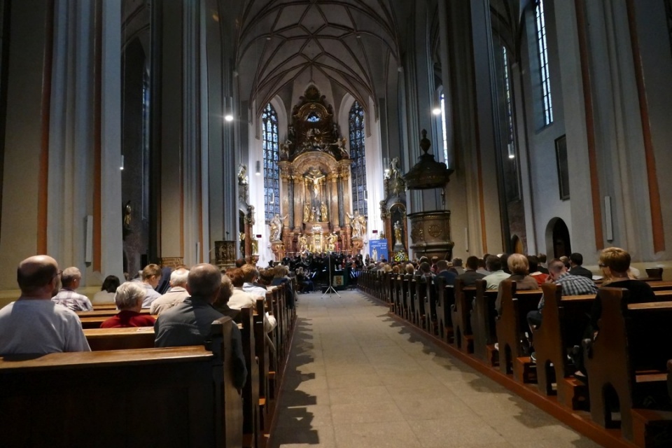 Koncert American University Chamber Singers w katedrze [fot. Małgorzata Ślusarczyk]