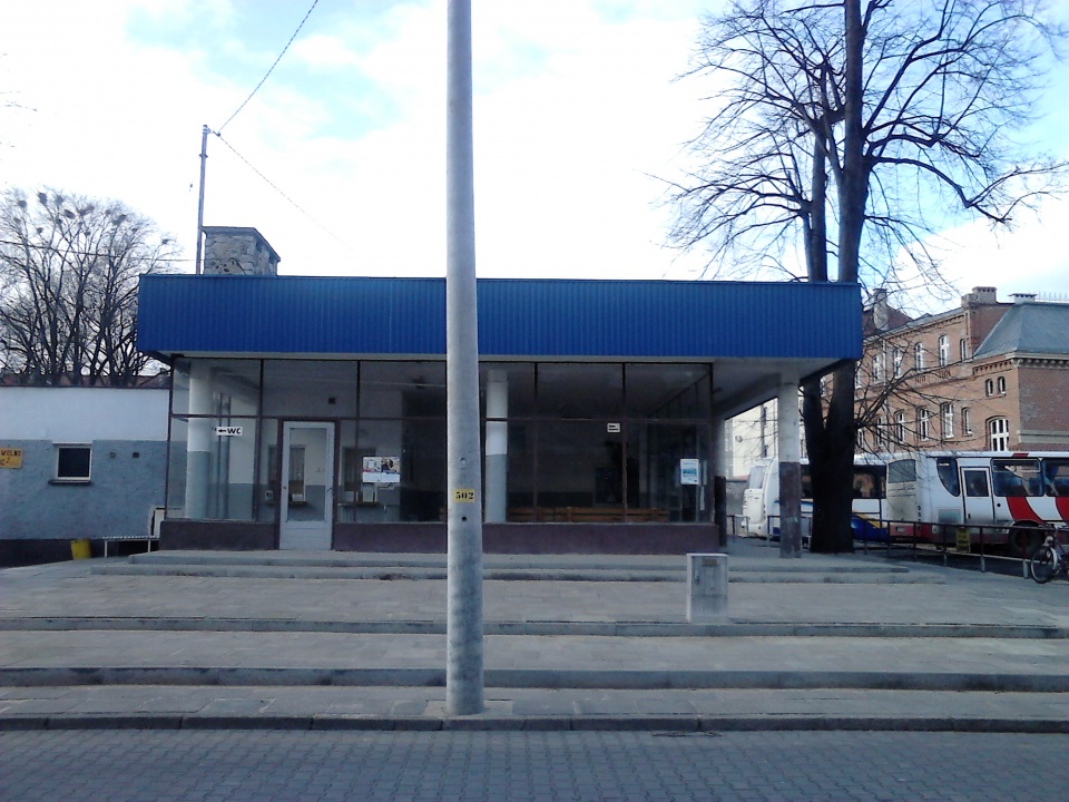 Dworzec autobusowy Arrivy w Prudniku [zdj. Jan Poniatyszyn]