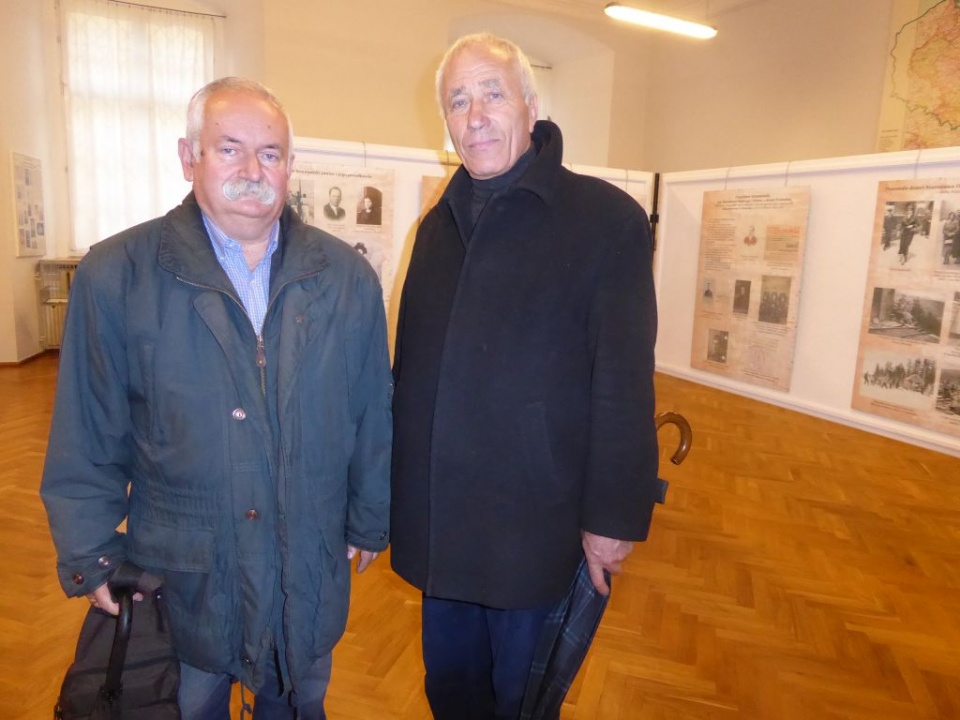 Były kustosz nyskiego muzeum, Andrzej Koziar (z lewej) [Fot. Klaudia Pokładek]