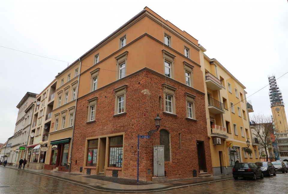Odrestaurowana najstarsza kamienica w Brzegu. Budynek powstał w drugiej połowie XIII wieku [fot. UM Brzeg]