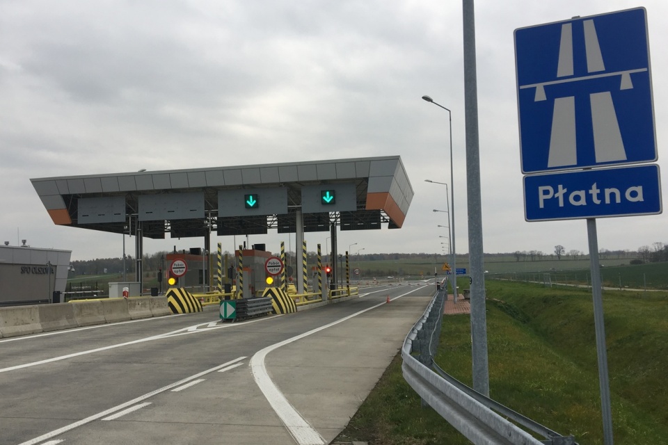Bramki na zjeździe z autostrady A4 w Olszowej [fot. Agnieszka Pospiszyl]