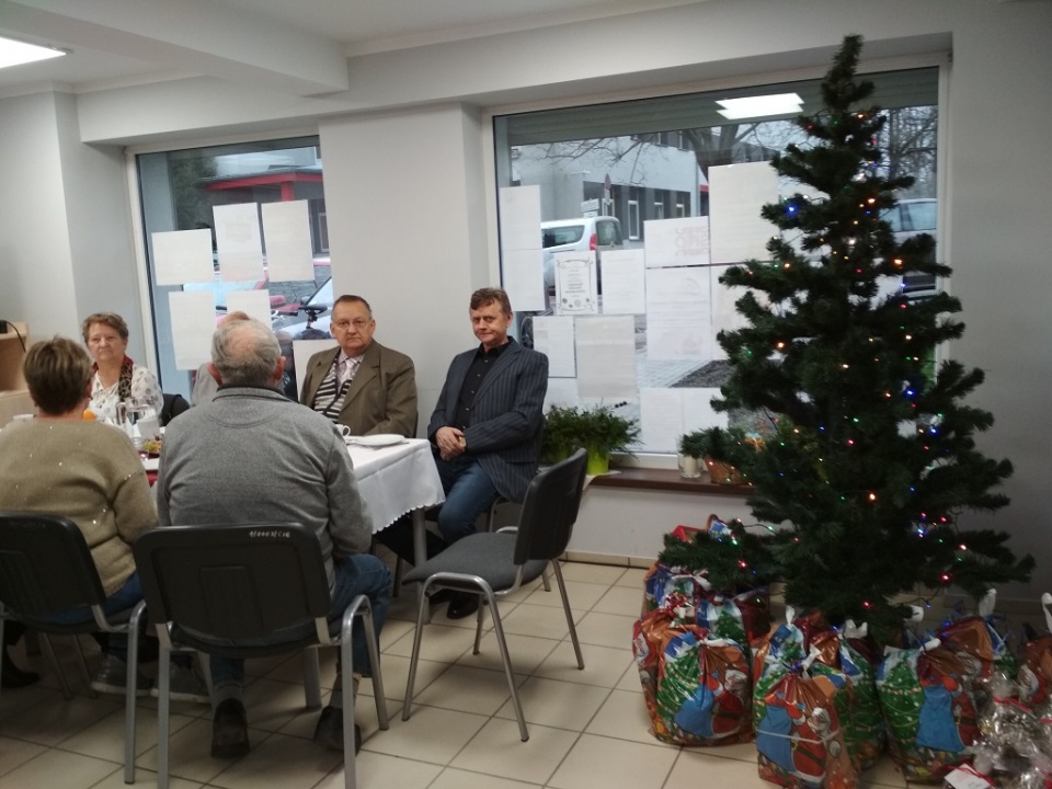 Mikołajkowy nastrój zapanował w Centrum Informacyjno – Edukacyjnym „Senior” w Opolu [fot. Joanna Matlak]