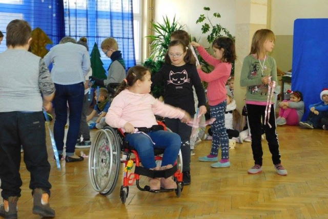 Dzieci stworzą mini poradnik o zachowaniach względem niepełnosprawnych