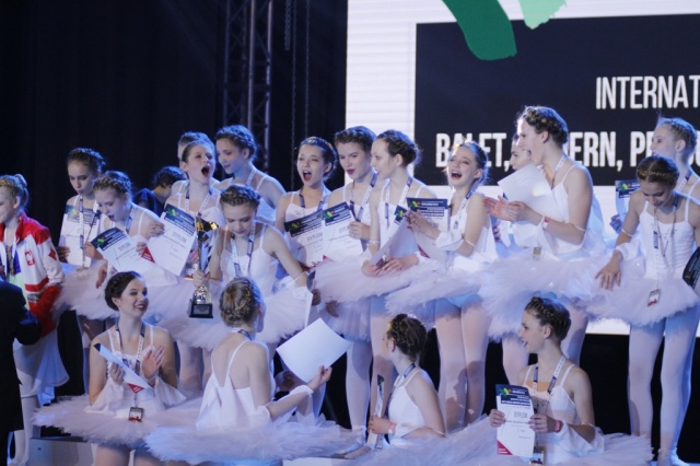 Tancerki RAMADY przywiozły 21 medali z Krajowych Mistrzostw Polski w kategoriach modern i balet