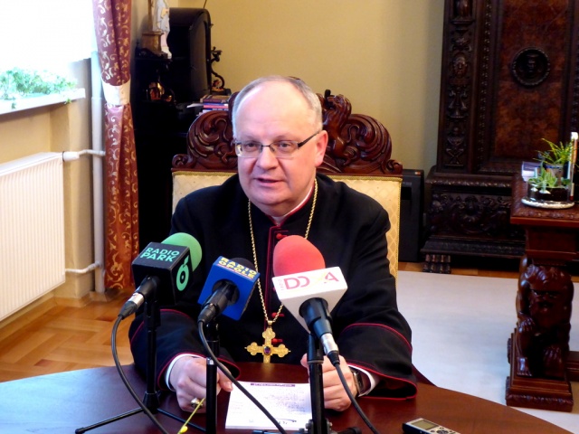 Radujmy się Wielkanocne życzenia biskupa Andrzeja Czai
