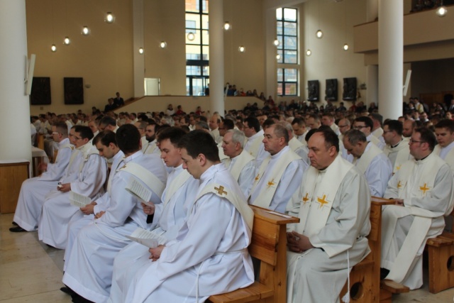 Księża diecezji opolskiej odnowili przyrzeczenia kapłańskie