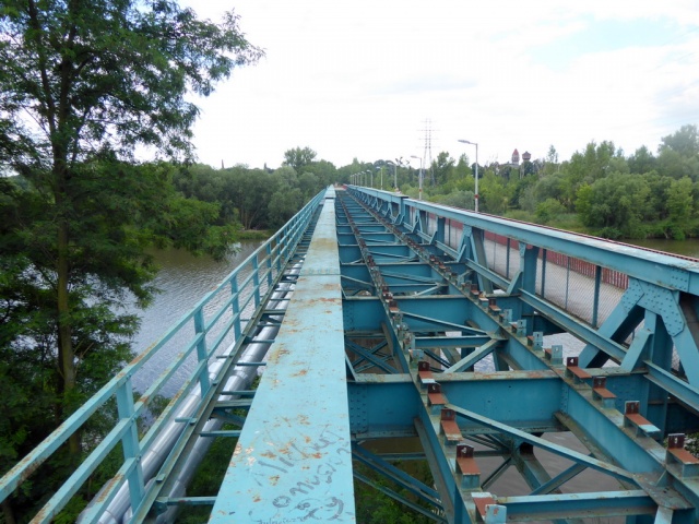 Są firmy chętne do przebudowy dawnego mostu kolejowego w Krapkowicach Otmęcie