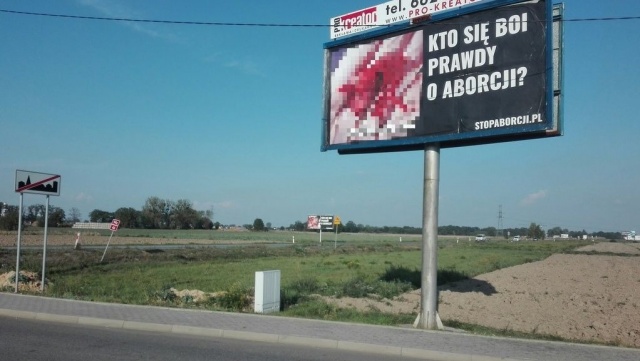 Przy obwodnicy Opola znowu stanęły bilboardy ze zdjęciami martwych płodów. Radiosłuchaczka pyta - Dlaczego
