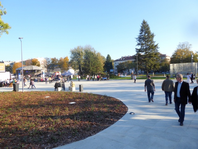 Plac Jana Pawła II w Opolu jest dostępny dla mieszkańców. Jak oceniają to miejsce po rewitalizacji
