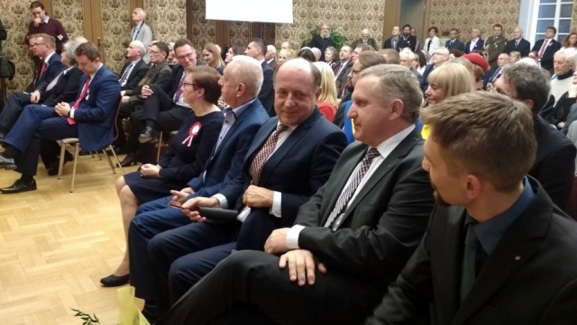 Uroczysta sesja Rady Miasta Opola z okazji 100-lecia niepodległej Polski. Przyznano miejskie wyróżnienia