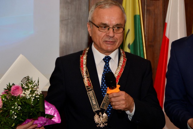 Wiesław Barabasz nadal będzie kierował pracą rady miejskiej w Paczkowie. Bez zmian także na stanowiskach wiceprzewodniczących