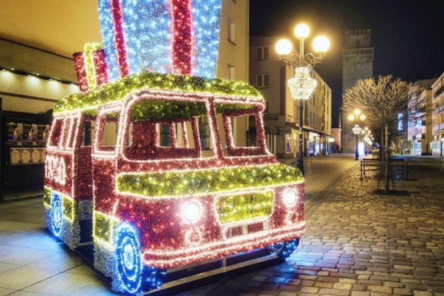 Świąteczna iluminacja rozświetli ulice Nysy. Miasto przygotowało kolejną niespodziankę