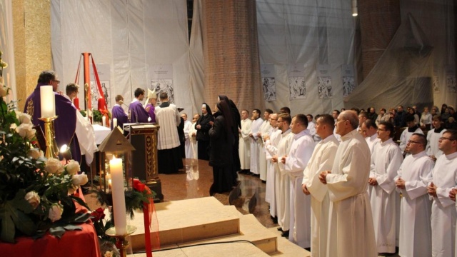 Diecezja opolska ma blisko 60 nowych nadzwyczajnych szafarzy komunii świętej