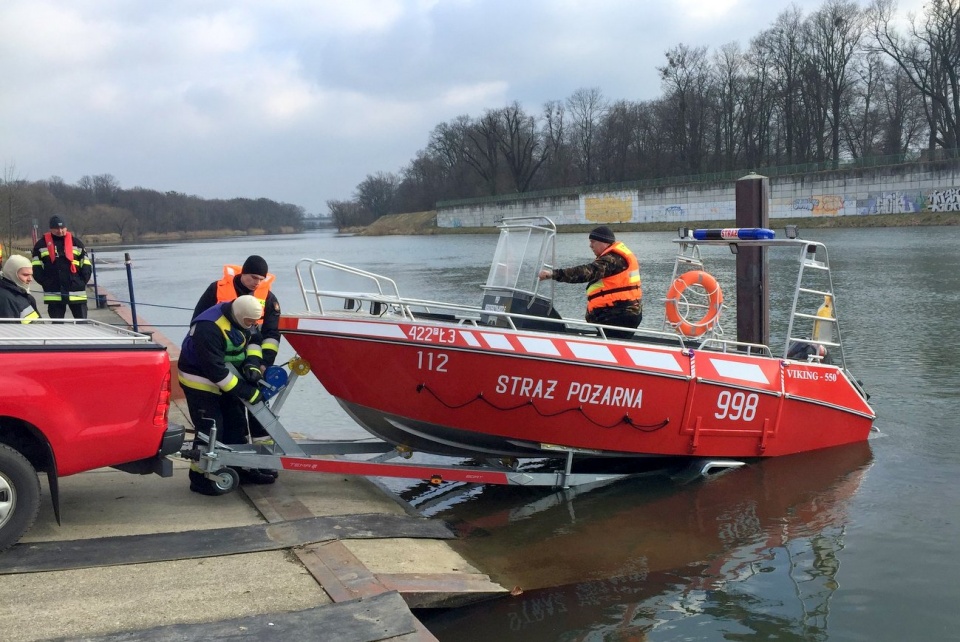 Strażacy z Kędzierzyna-Koźla mają nową łódź [fot. KP PSP Kędzierzyn-Koźle]