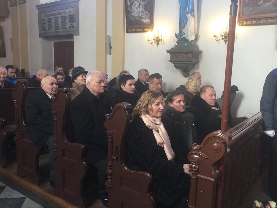 Uroczysta msza święta w Babicach [fot. www.facebook.com/KatarzynaCzochara]