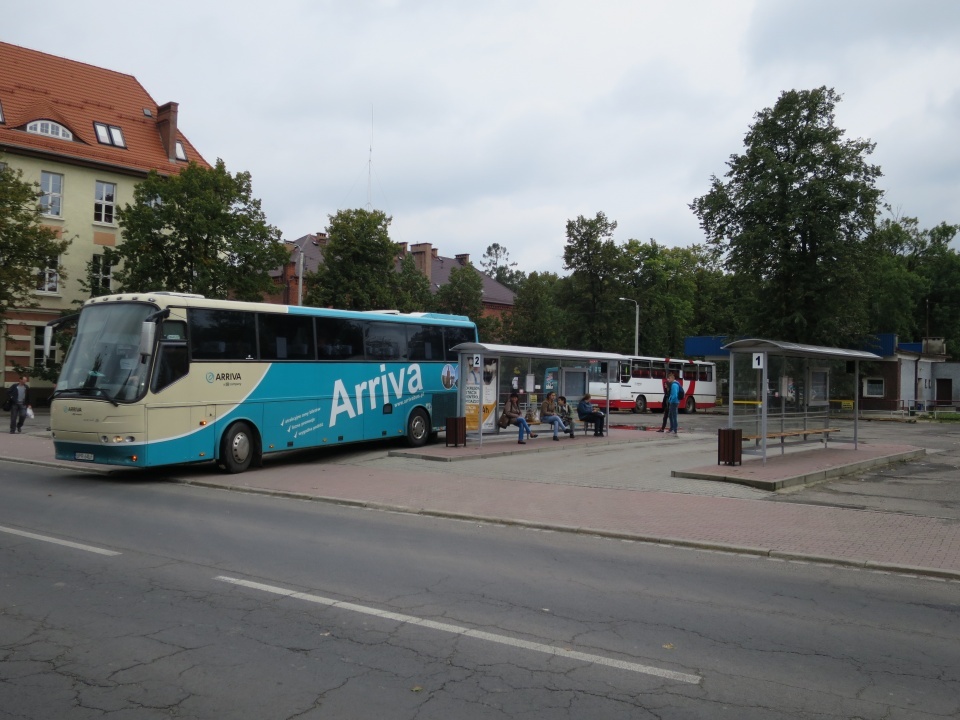 Dworzec autobusowy, który firma Arriva sprzedała gminie Prudnik [zdj. Jan Poniatyszyn]