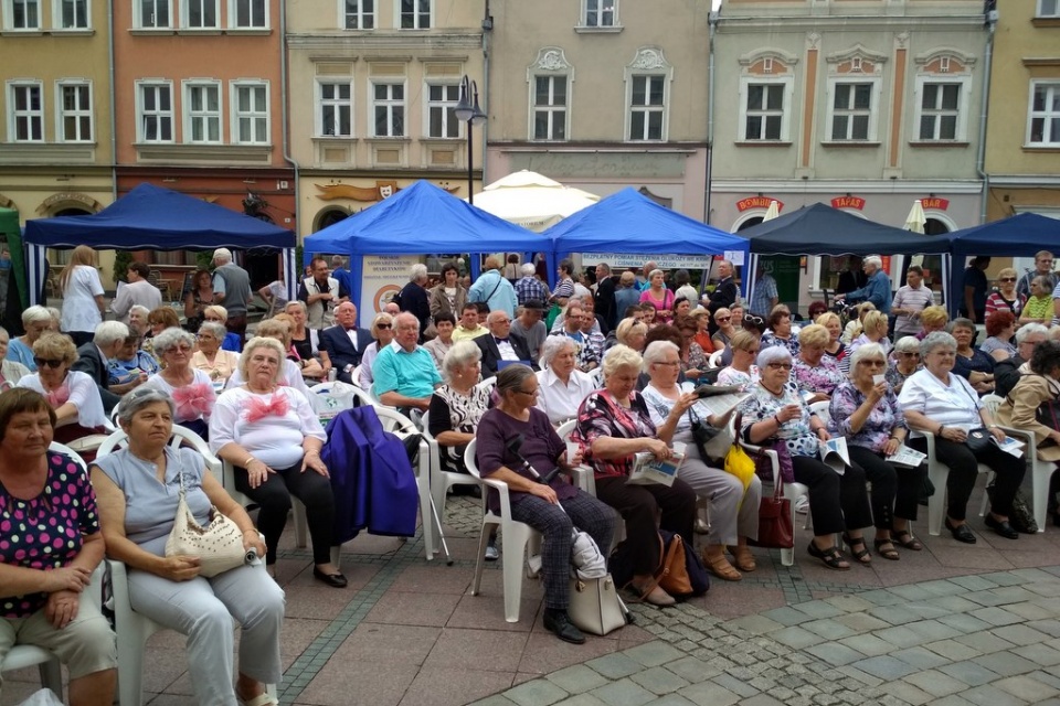 Seniorzy opanowali Opole. Będą świętować do piątku [fot. Joanna Matlak]