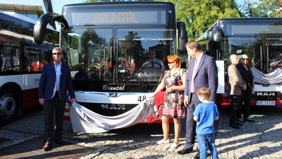 Autobusy w Opolu nazwano na cześć miast partnerskich [fot. Ewelina Laxy]
