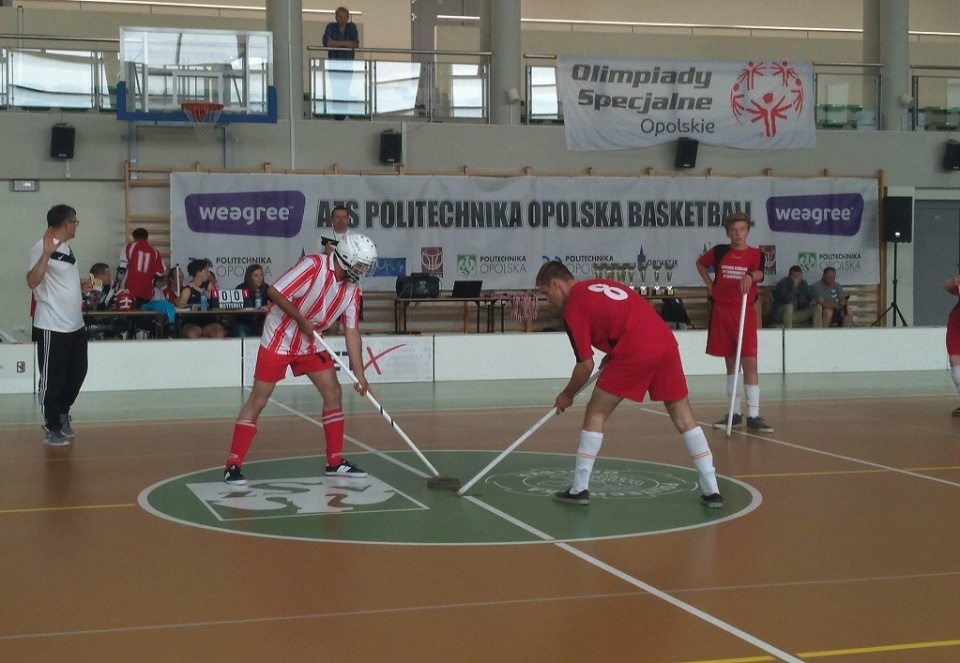 Turniej hokeja halowego na Politechnice Opolskiej [fot. Katarzyna Doros]