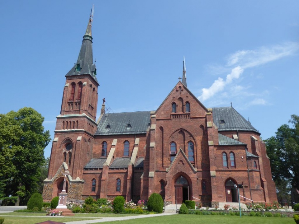 Kościół Parafii Trójcy Świętej w Gorzowie Śląskim [fot. Witold Wośtak]