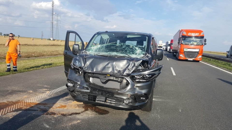 Wypadek na A4, nitka na Wrocław przed Brzegiem zablokowana [fot. Mario]