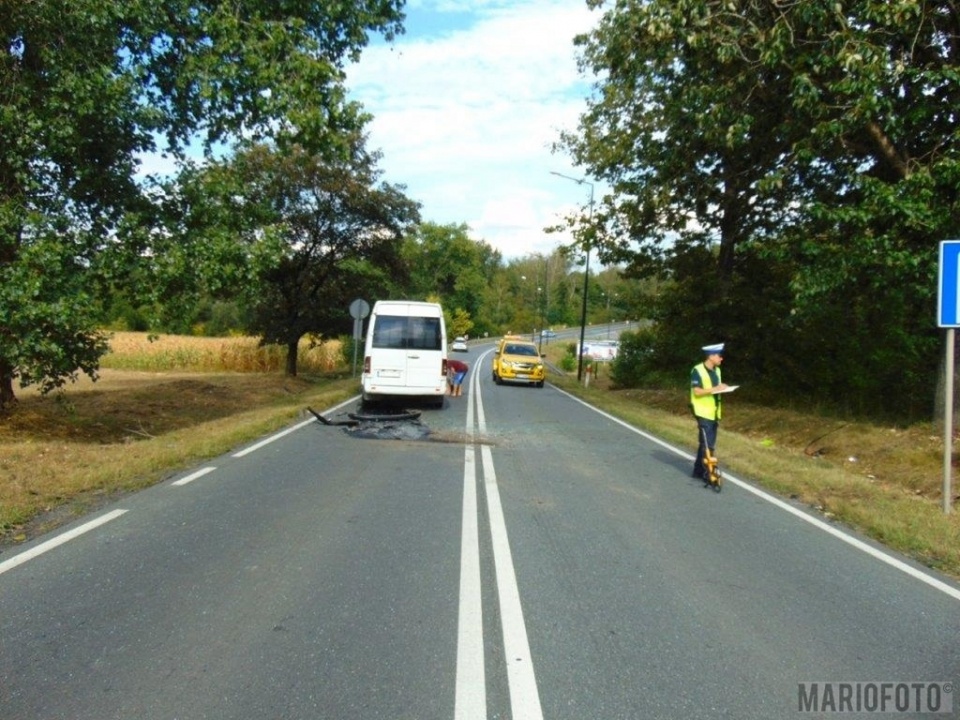 Zderzenie busa z samochodem osobowym w Nysie [fot. Mario]