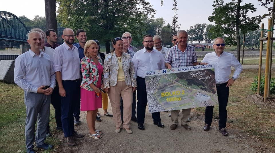 Barbara Kamińska obiecuje budowę 100 hektarowego parku "Bolko2" [fot. Tomasz Siniew]