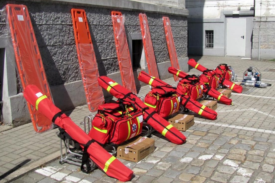 Nowy sprzęt dla strażaków - ochotników [fot. Gmina Grodków]