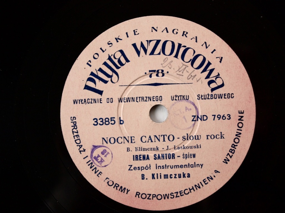 Płyty wytwórni Polskie Nagrania przekazane do Muzeum Polskiej Piosenki w Opolu przez Warner Music Poland [fot. Muzeum Polskiej Piosenki]